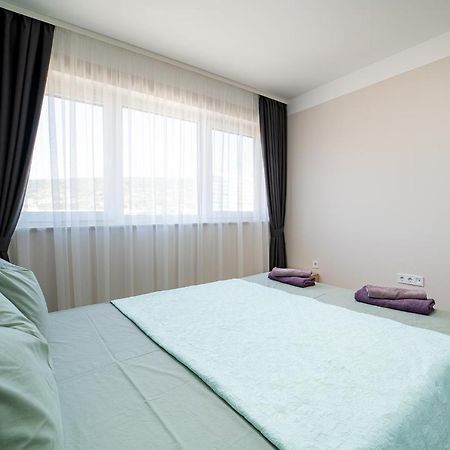 Sky Academic Apartment Varna Exterior photo