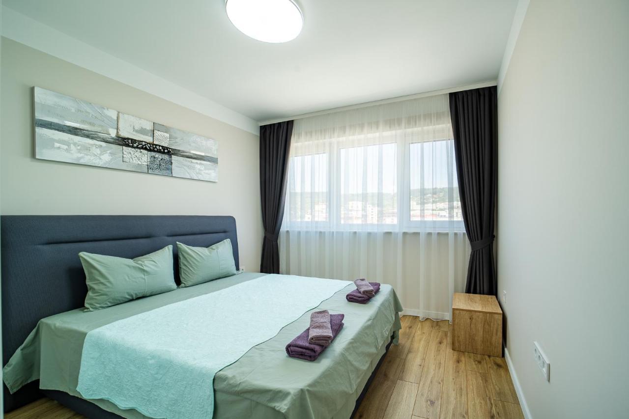 Sky Academic Apartment Varna Exterior photo