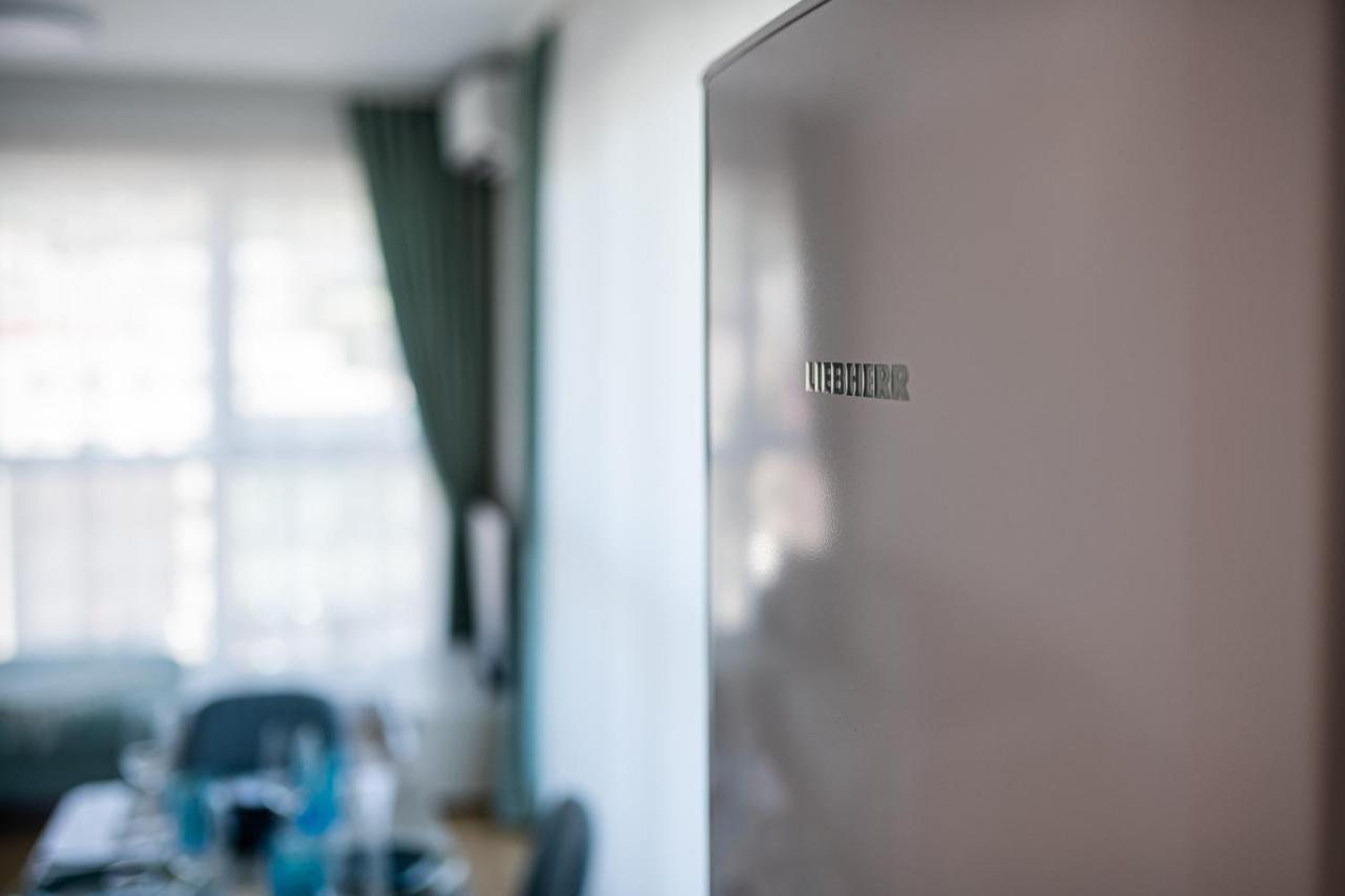 Sky Academic Apartment Varna Exterior photo