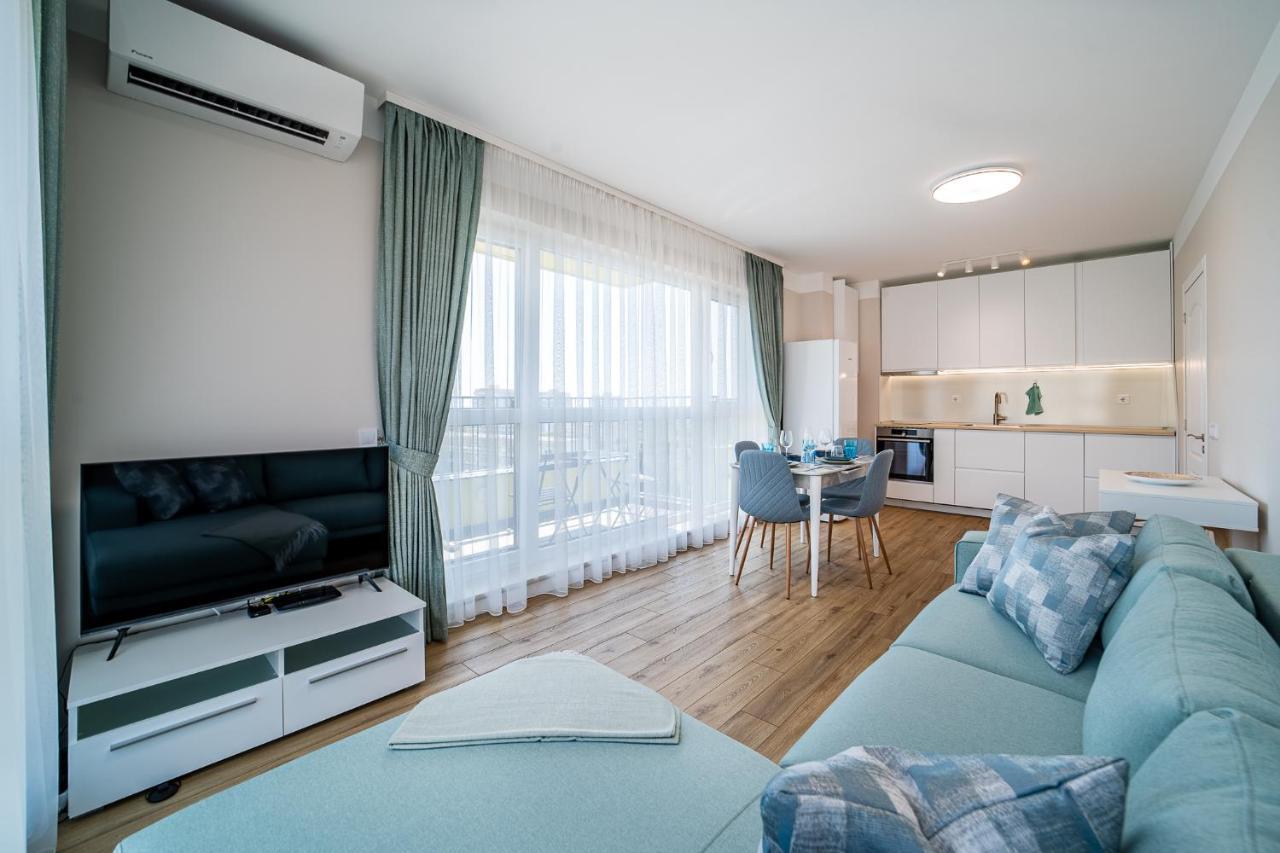 Sky Academic Apartment Varna Exterior photo